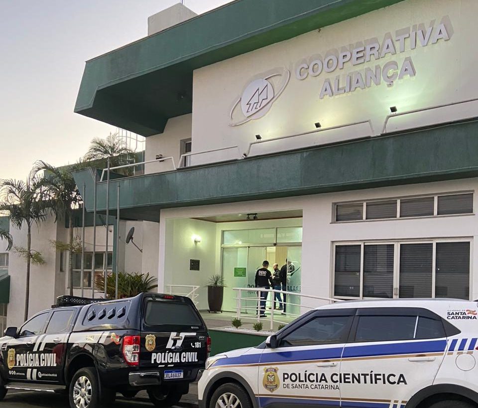 em icara policia civil deflagra operacao iluminado whatsapp image 2023 05 16 at 08.18.17 e1684236824558