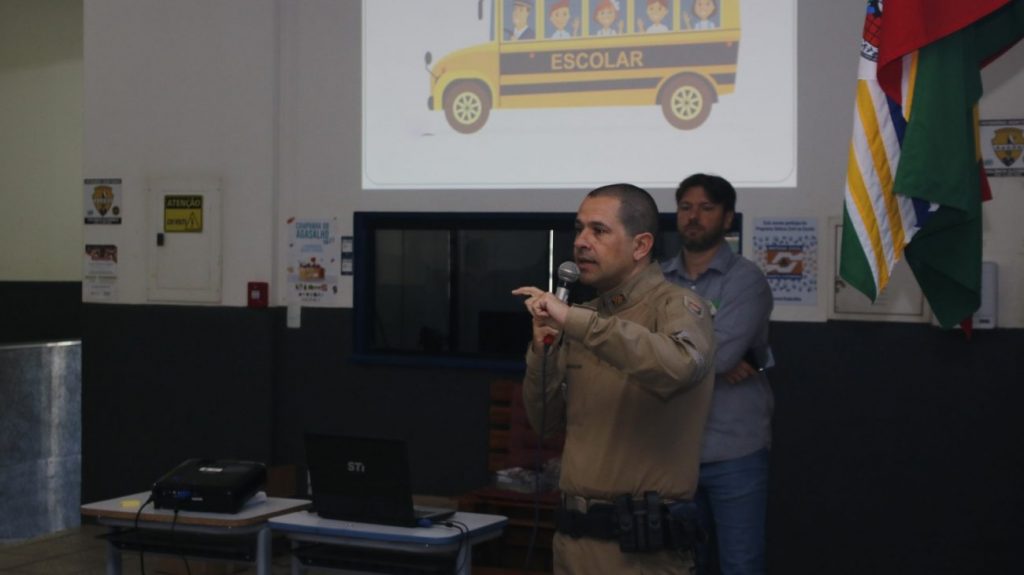 maio amarelo prefeitura de cocal do sul promove acoes de conscientizacao no transito 09.59.18 1