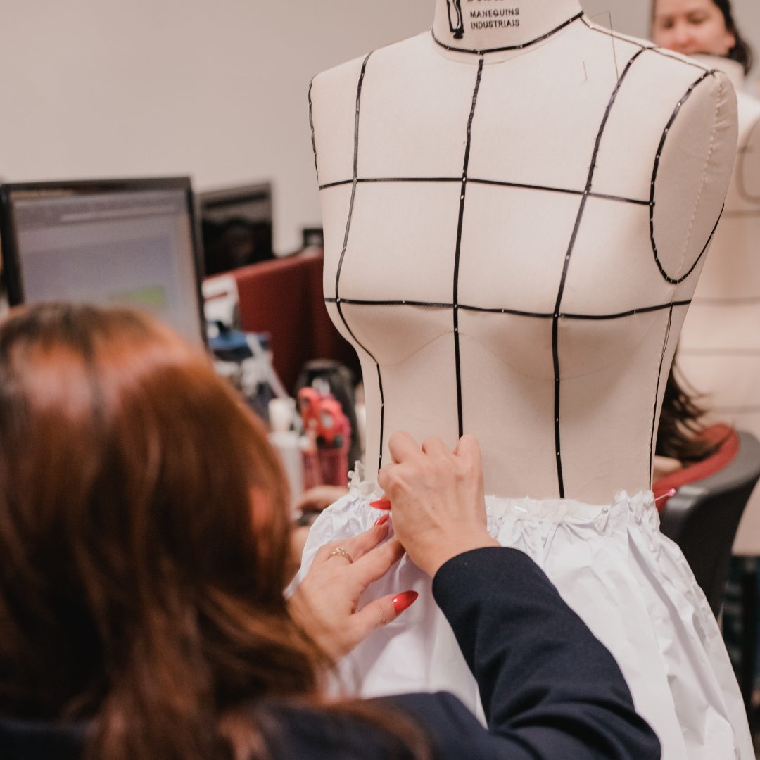 la moda e senai lancam curso gratuito de costura la moda e senai lancam curso gratuito de costura 99215595915062023 curso costura senai e la moda 4