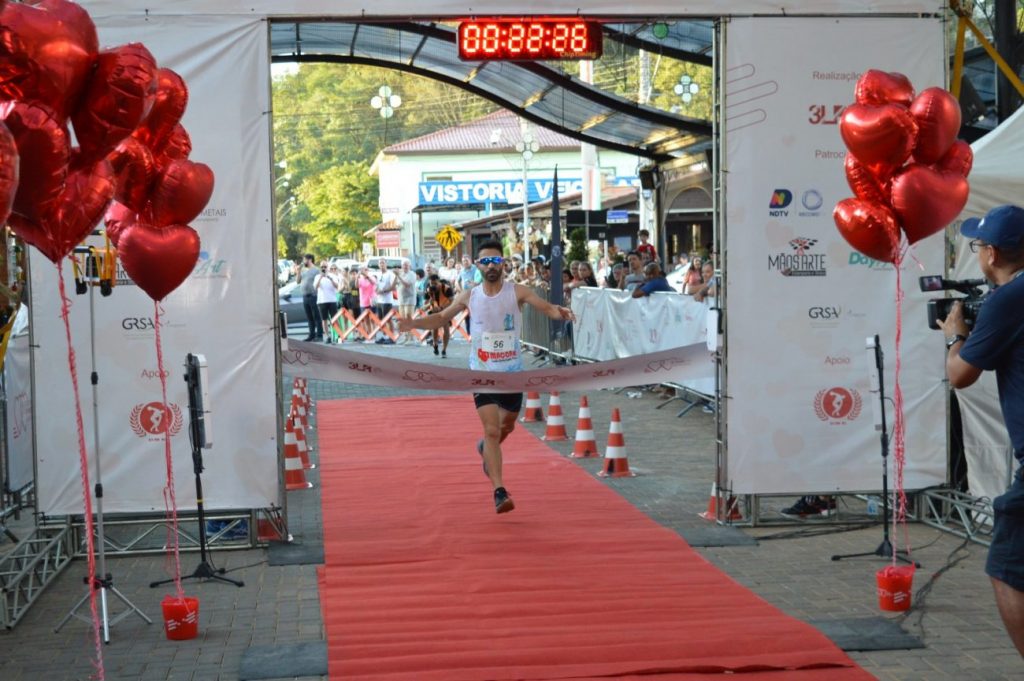romantismo e competicao afloram na corrida la moda dos namorados em nova veneza 93421164910062023 whatsapp image 2023 06 10 at 21.05.03