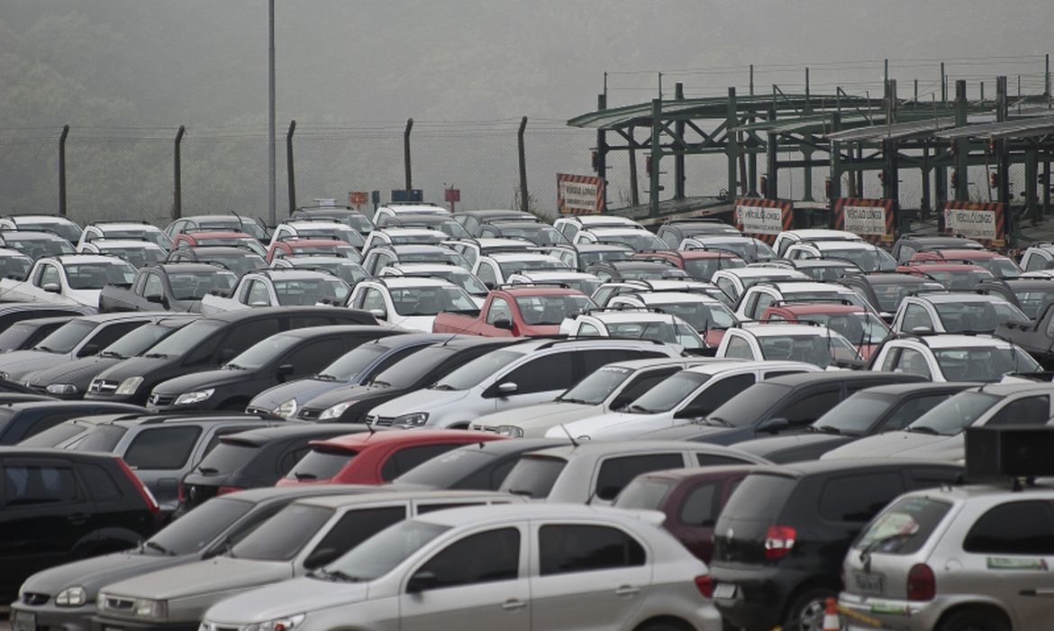 vendas de veiculos superam em 737 o volume do 1o semestre de 2022 patio de montadora