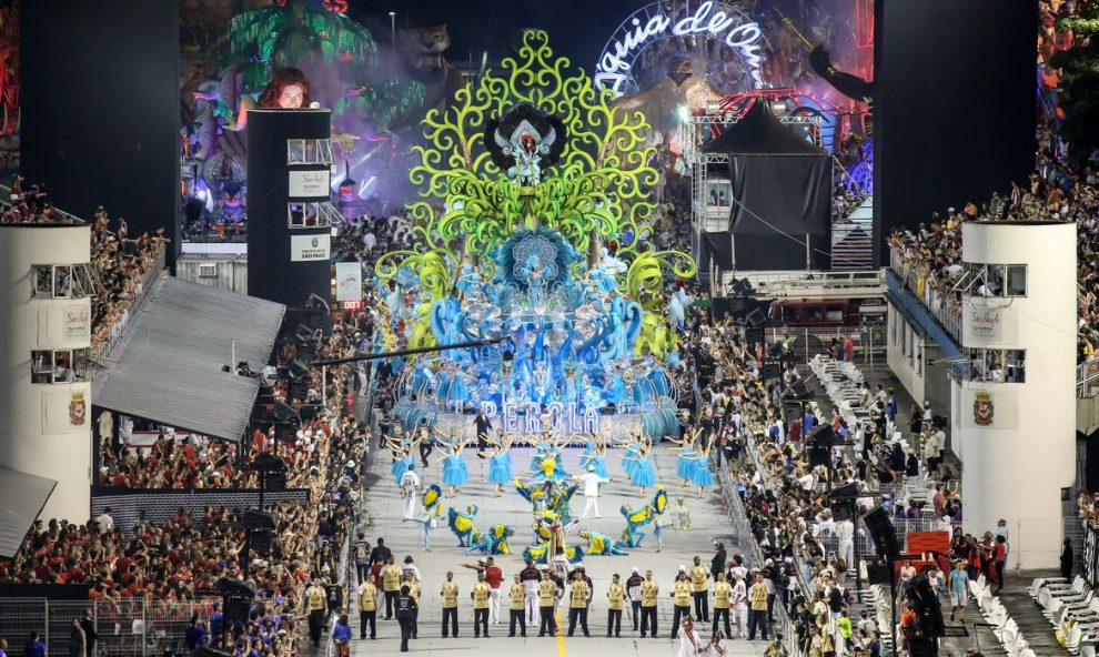 sp ingressos para desfiles de escolas de samba comecam a ser vendidos 998552 05022016 rafa9424