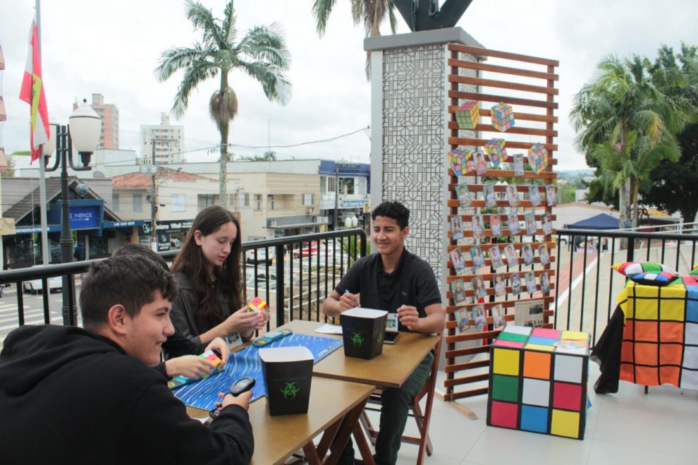 campeonato reuniu cubistas de cocal do sul no ultimo sabado cubo cocal 8