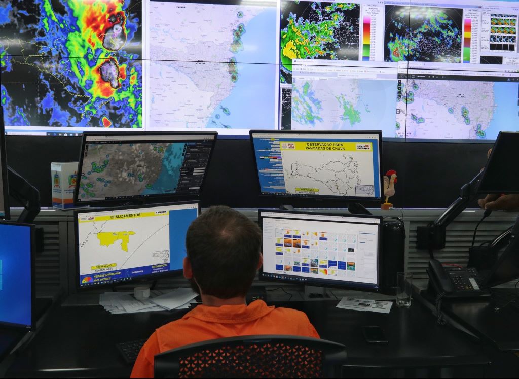 defesa civil alerta para chuva volumosa em santa catarina 50885472406 e224f89e22 k