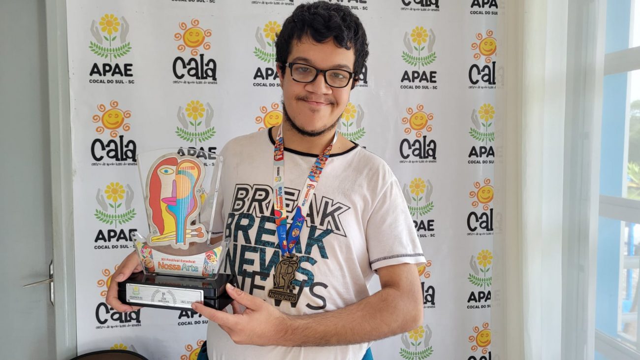 destaque estadual aluno da apae cocal do sul vence na categoria cartao de natal do festival nossa arte nossa arte estadual natan por ana paula nesi 3