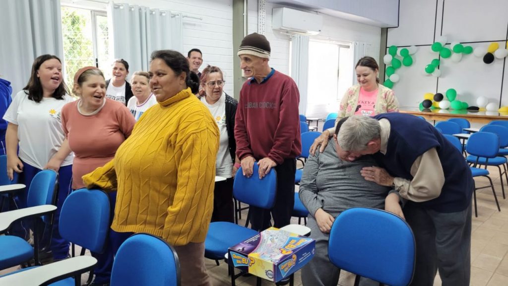 maestro jaime de brida e apae cocal do sul uma historia de amor e musica aulas de canto coral por ana paula nesi 4