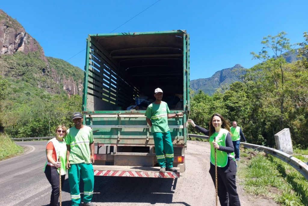 unibave participa da limpeza da serra do rio do rastro em alusao ao dia da natureza mutiraodelimpeza 3