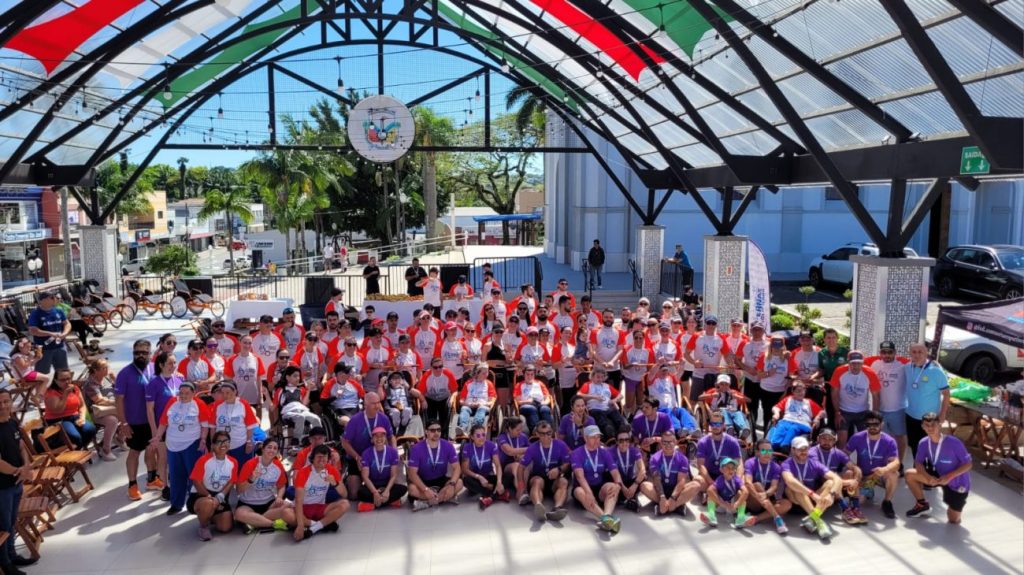 alunos da apae vivem experiencia de uma corrida de rua em cocal do sul treinao solidario 2023 por ana paula nesi 12