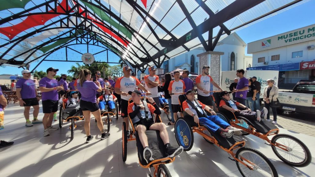 alunos da apae vivem experiencia de uma corrida de rua em cocal do sul treinao solidario 2023 por ana paula nesi 7