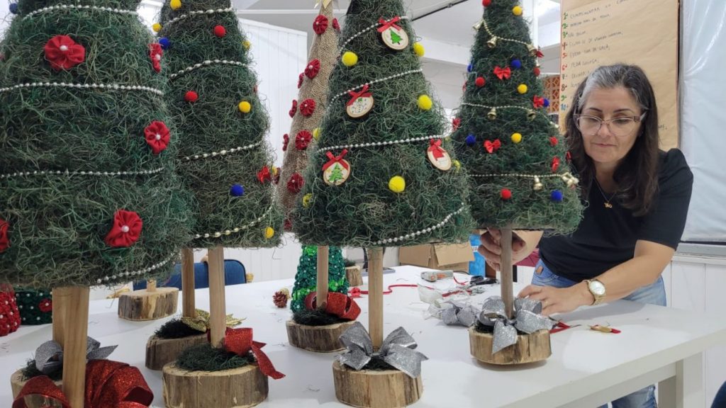 iniciativa natalina apae cocal do sul intensifica producao e venda de produtos artesanais produtos natal apae por ana paula nesi 3