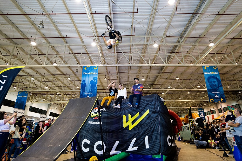 neste fim de semana criciuma shopping reune festival de karate e acrobacias de bike criciuma shopping bike