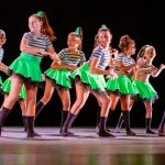primeira edicao da mostra de danca infantil a noite e uma crianca encanta publico presente no teatro elias angeloni 10917050826112023 sonia severo 9 1