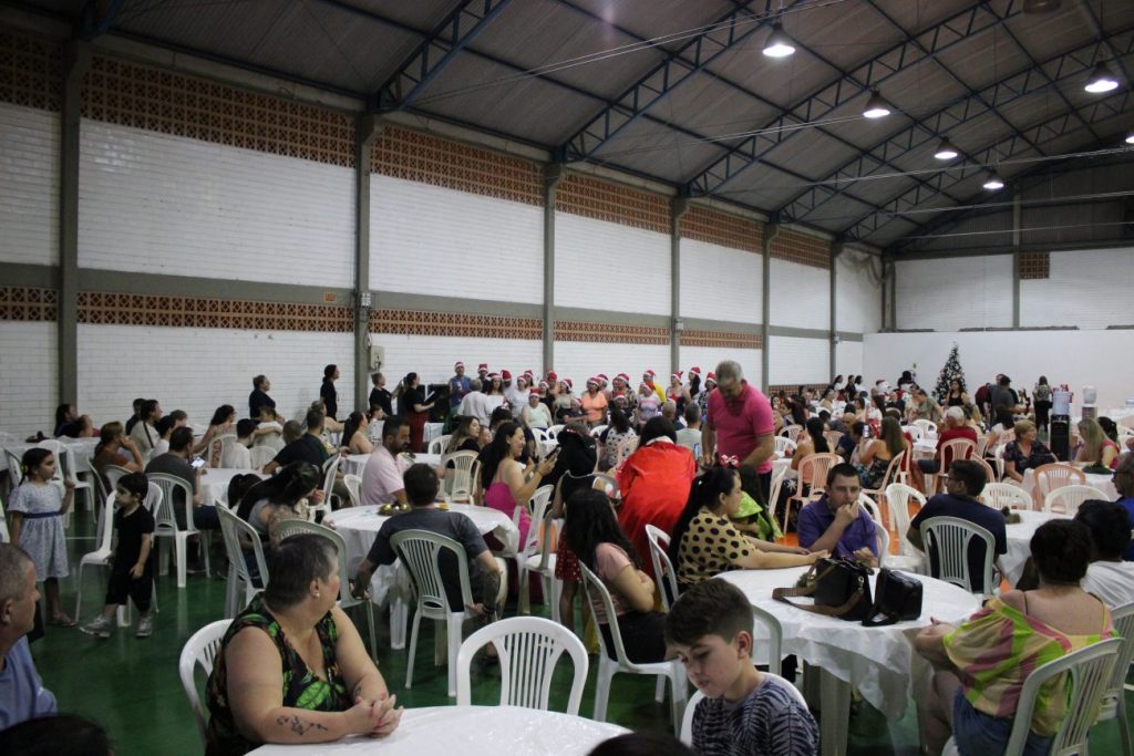 apae cocal do sul reune alunos e familiares para celebrar o natal com delicioso jantar natal apae 2023 por ana paula nesi 64