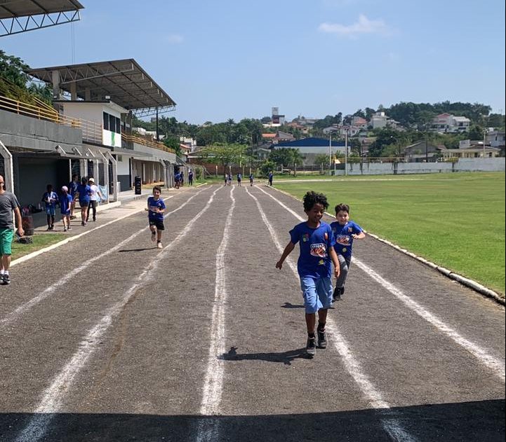 festival de atletismo marca encerramento das atividades do projeto correndo para vencer neste ano e7b77bc6 1f48 44bc 863d dd1863a5735d e1701780741128