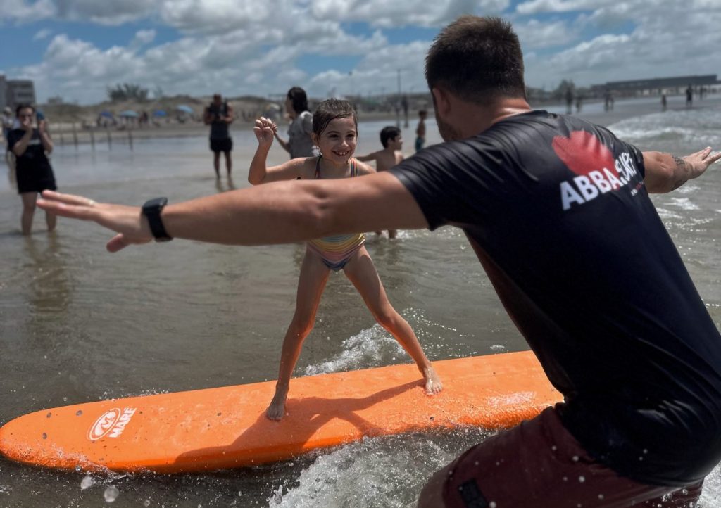 abba surf temporada inclusiva na orla do balneario rincao abba surf 005