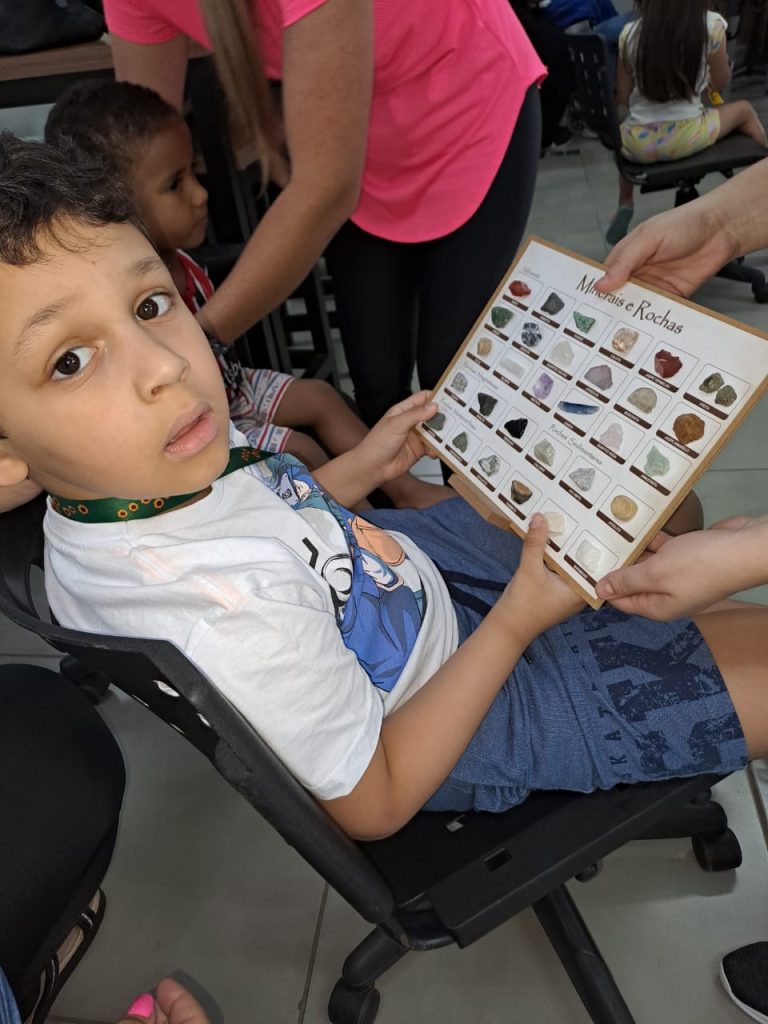 alunos da apae cocal do sul exploram o universo em passeio ao parque astronomico albert einstein visita parque astronomico divulgacao 10