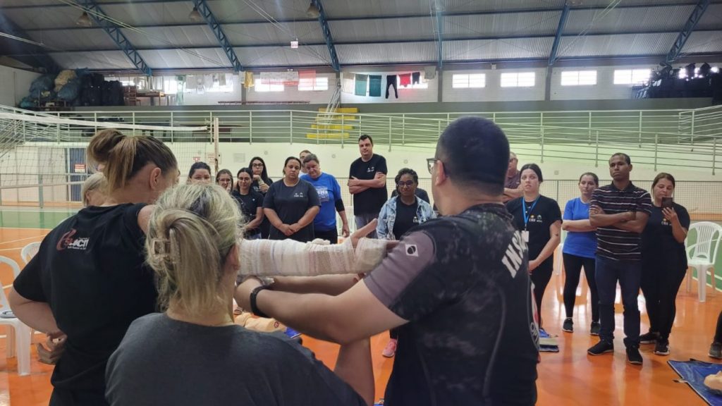 capacitacao em primeiros socorros reforca excelencia nos atendimentos da apae cocal do sul primeiros socorros apae por ana paula nesi 10