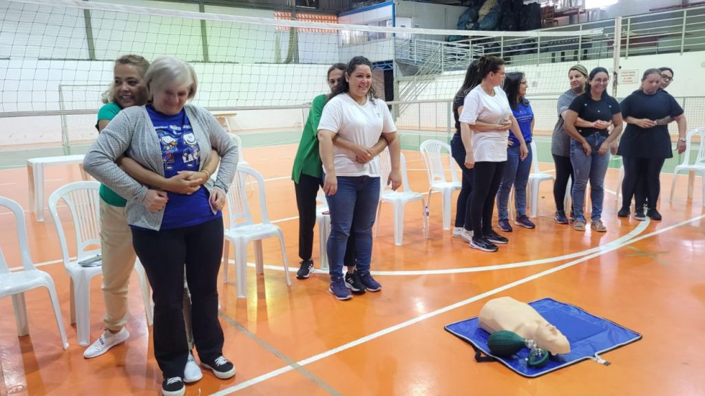 capacitacao em primeiros socorros reforca excelencia nos atendimentos da apae cocal do sul primeiros socorros apae por ana paula nesi 14