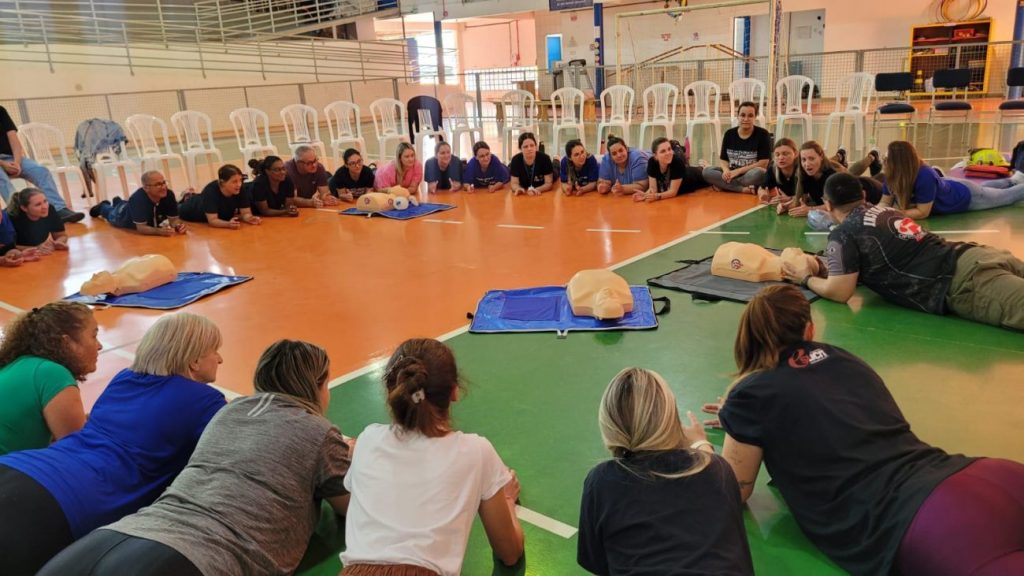 capacitacao em primeiros socorros reforca excelencia nos atendimentos da apae cocal do sul primeiros socorros apae por ana paula nesi 5