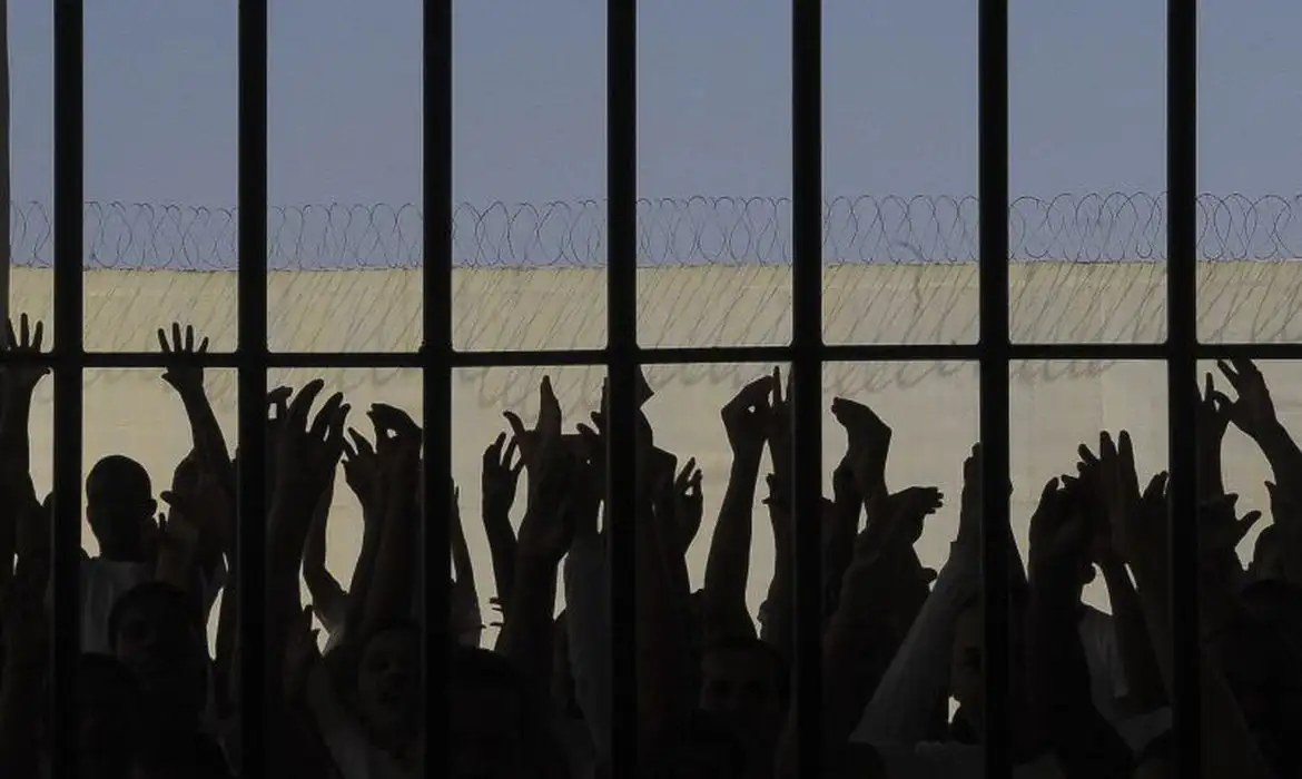 senado aprova fim da saidinha de presos penitenciaria