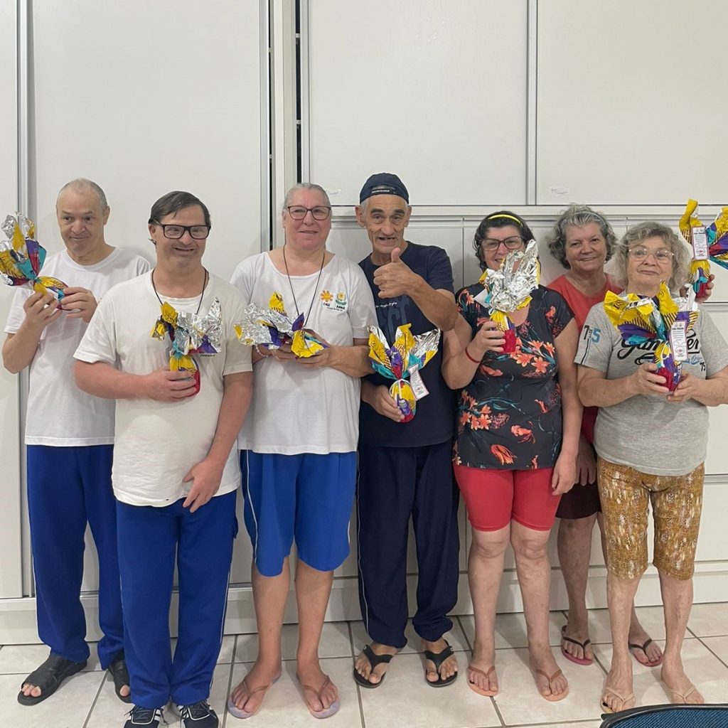 alunos da apae cocal do sul tem uma pascoa mais doce com doacao da cacau show apae doacao pascoa cacau show 1