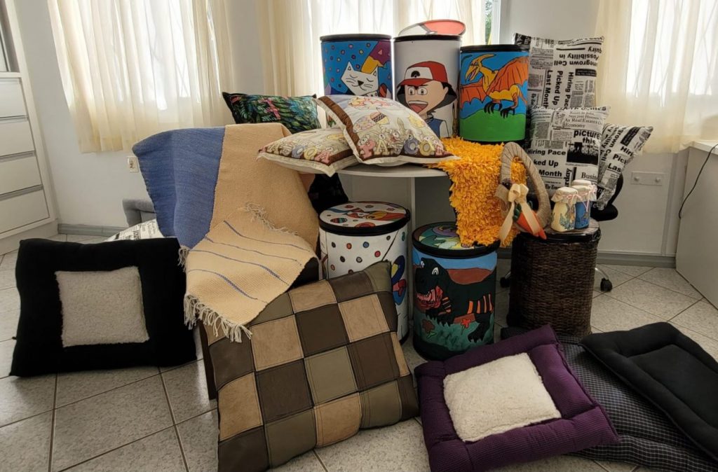 pascoa arte e solidariedade na feira de artesanato da apae cocal do sul feira artesanato apae bistek por ana paula nesi 5