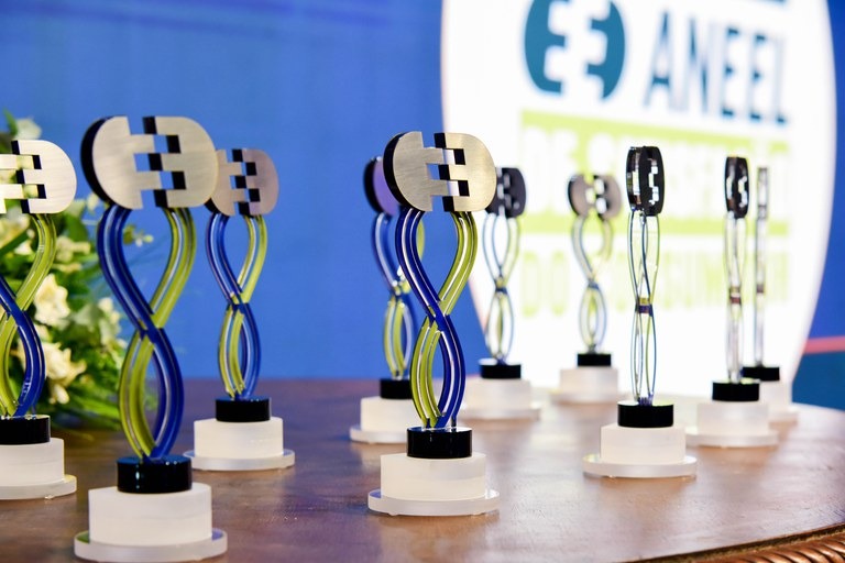 pela 6a vez coopercocal e finalista do premio aneel de qualidade premio iasc