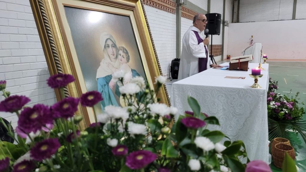santa missa marca aniversario de 25 anos do centro de apoio luzes do amanha cala apae missa 25 anos cala por ana paula nesi 3