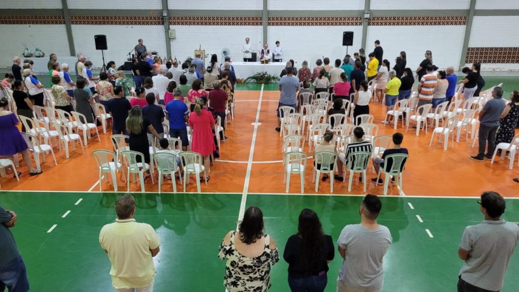 santa missa marca aniversario de 25 anos do centro de apoio luzes do amanha cala apae missa 25 anos cala por ana paula nesi 6