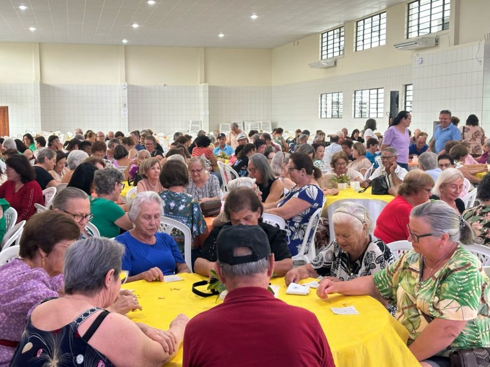 tarde de bingo marca a volta das atividades dos grupos de maes e idosos 6.38.39 46fa9482