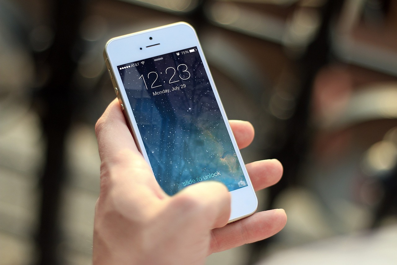 uso excessivo de aparelhos celulares pode gerar lesoes em tendoes e nervos da mao iphone 410324 1280