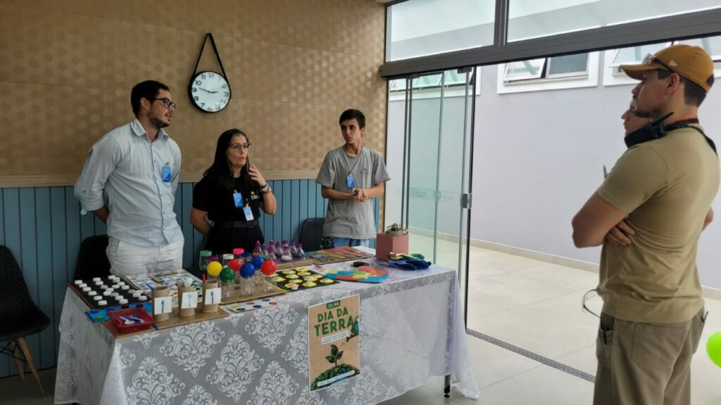 dia da terra apae cocal do sul destaca projeto de reciclagem em iniciativa do grupo mohawk cepare mohawk apae por ana paula nesi 7 1