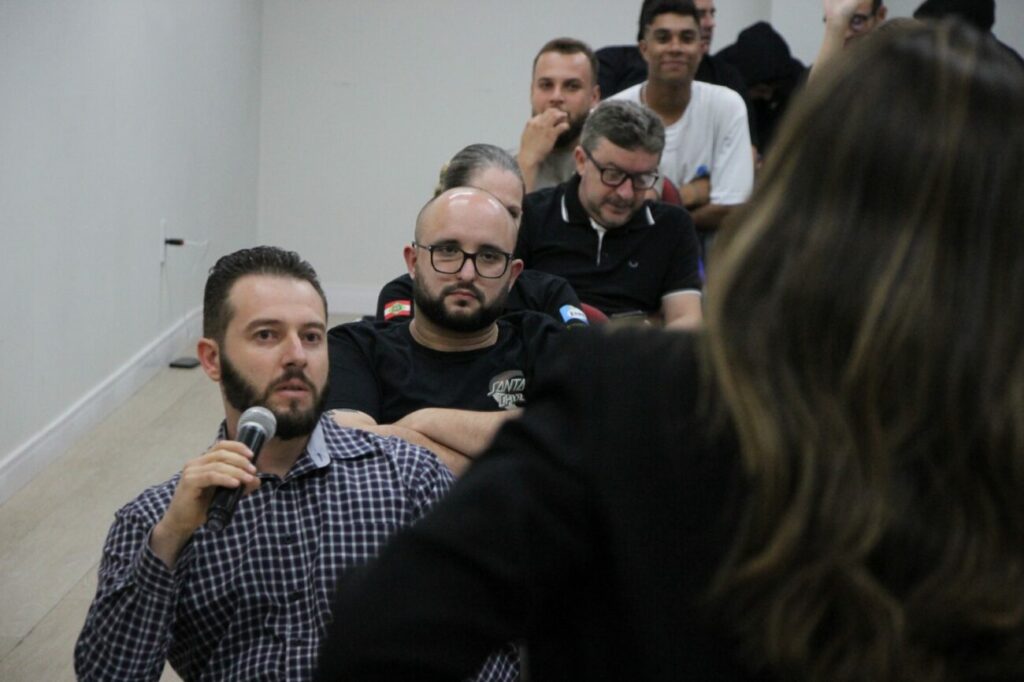 dialogo e informacao em cocal do sul curso destacou a o papel e importancia dos vereadores para os municipios curso escola do legislativo por ana paula nesi 3