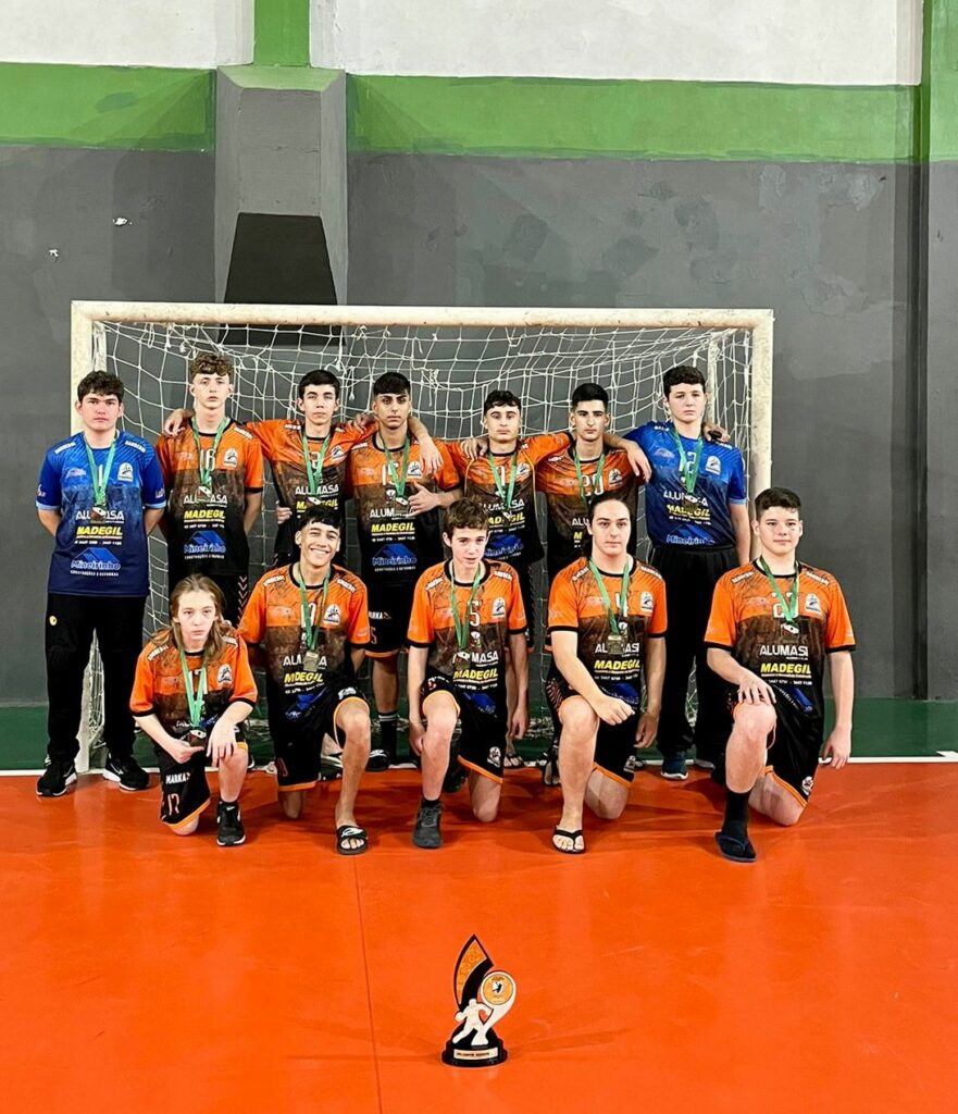 cocal do sul fica em 2o lugar na xvii copa madegil de handebol img 20240513 wa0167