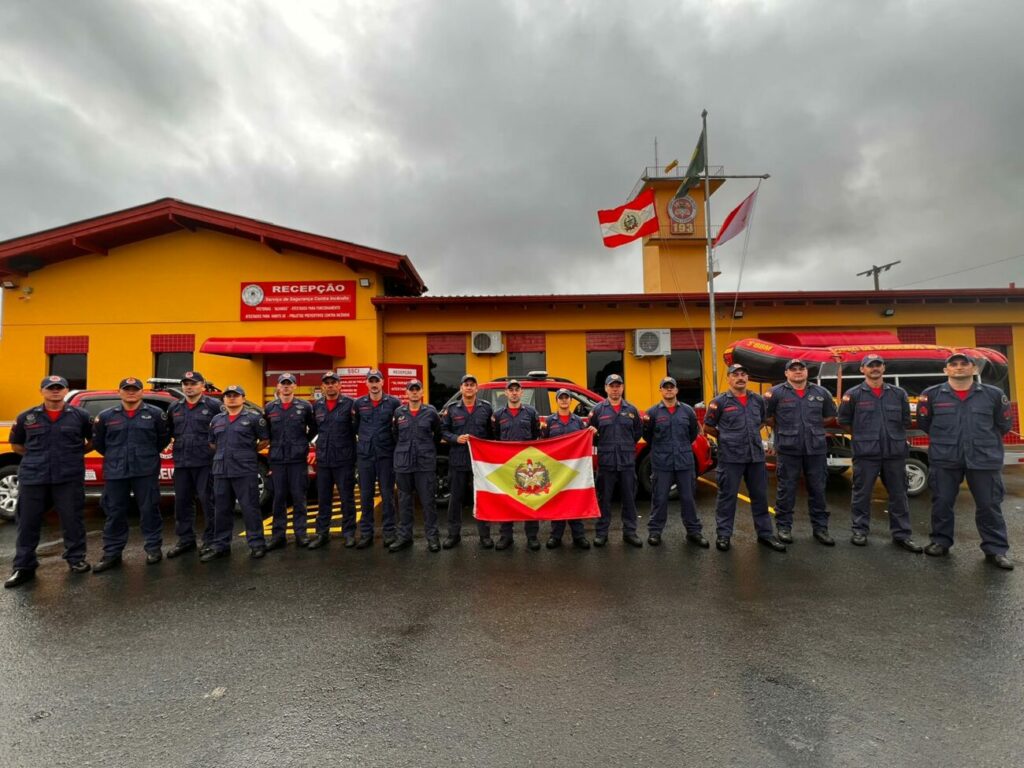 equipes do cbmsc ja salvaram mais de 3 500 vidas entre pessoas e animais no rio grande do sul whatsapp image 2024 05 13 at 16.28.55