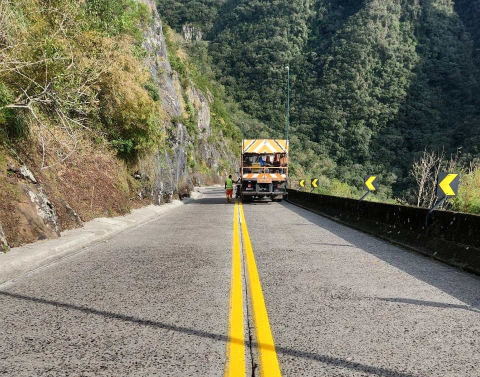 serra do rio do rastro fica interditada nesta terca para pintura e sinalizacao whatsapp image 2024 06 10 at 14.21.24