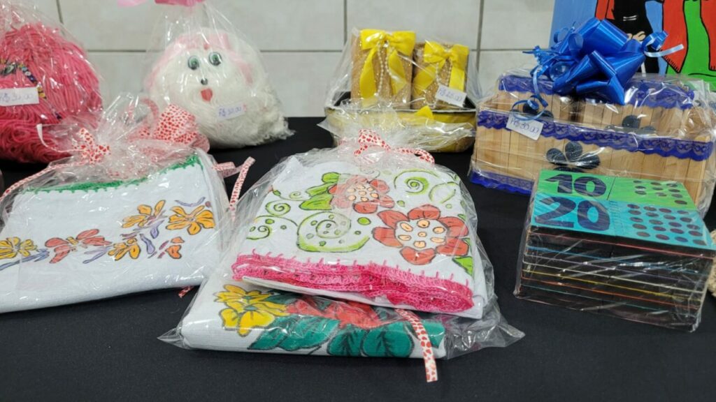 solidariearte apae cocal do sul realiza feira de artesanatos neste sabado solidariearte de junho apae por ana paula nesi 5