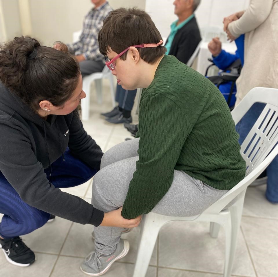 alunos da apae cocal do sul vivenciam experiencias enriquecedoras no centro dia do idoso centro dia apae divulgacao 5 copia