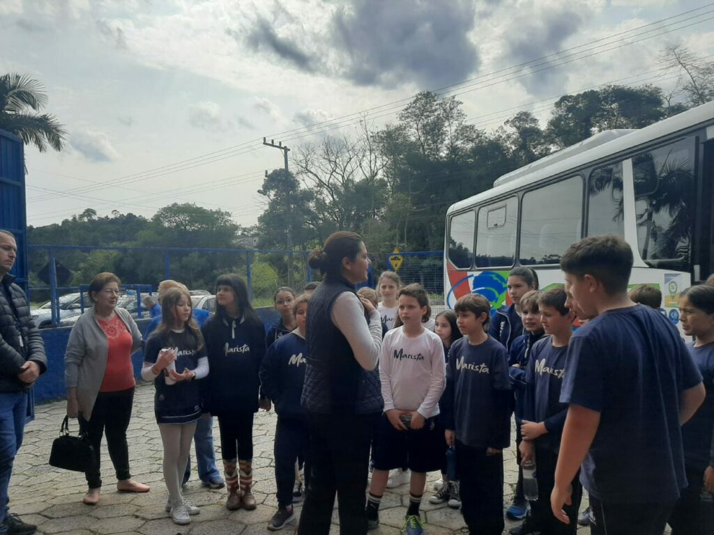 apae cocal do sul recebe visita de estudantes do colegio marista alunos marista na apae divulgacao 7