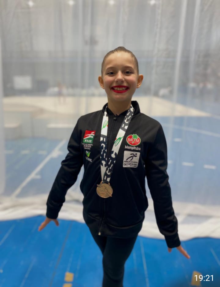 atletas de ginastica ritmica de cocal do sul conquistam podio whatsapp image 2024 08 07 at 11.11.36