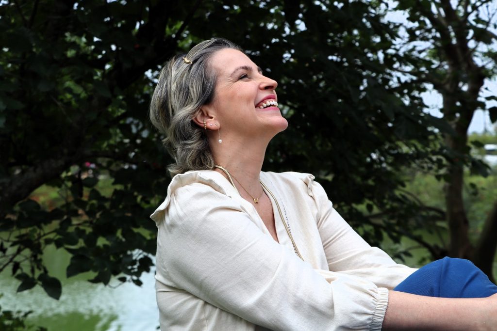 ensaio fotografico retrata beleza de mulheres em tratamento de cancer de mama no grupo unimed criciuma outubro rosa grupo unimed criciuma 1
