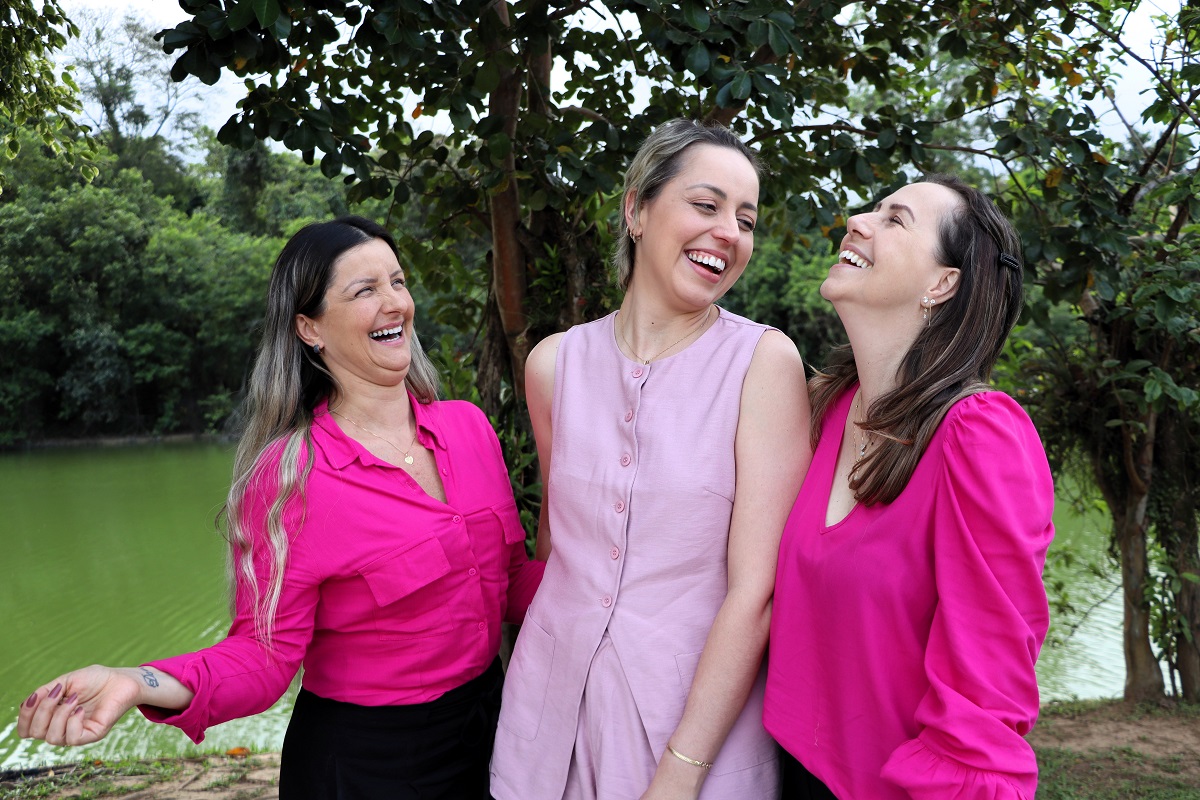 ensaio fotografico retrata beleza de mulheres em tratamento de cancer de mama no grupo unimed criciuma outubro rosa grupo unimed criciuma 3