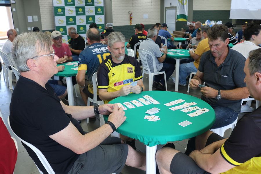 1o torneio de canastra livre da coopercocal e sucesso entre os associados 1.1 min 5