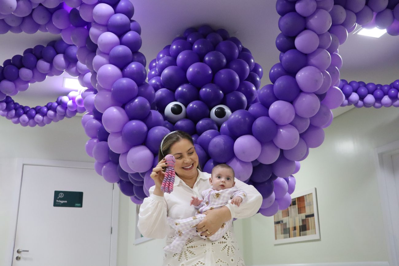 novembro roxo polvo gigante na unimed criciuma reforca a prevencao e os cuidados com bebes prematuros novembro roxo unimed criciuma 2