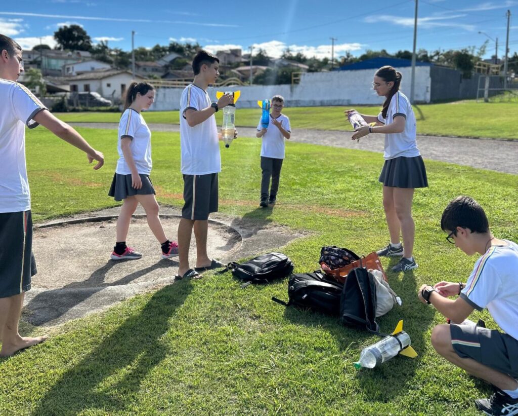 alunos representam cocal do sul em olimpiadas nacionais de astronomia e foguetes cocal do sul foguetas leticia santos