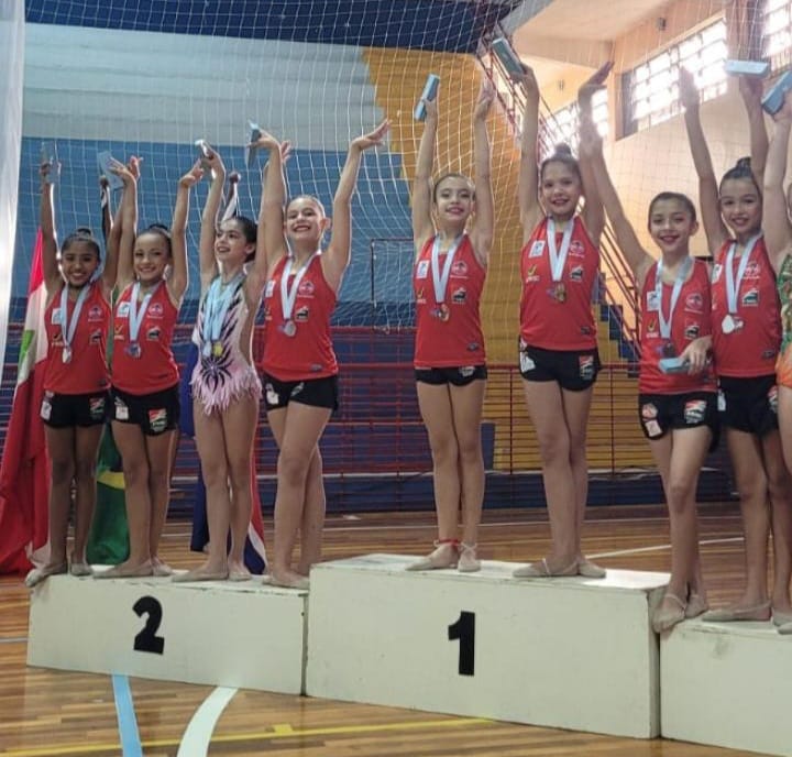 atletas de cocal do sul se destacam em torneio de ginastica ritmica em florianopolis whatsapp image 2025 05 15 at 11.34.43 1