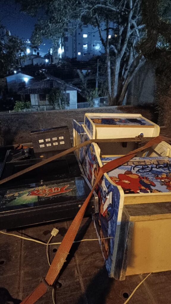 operacao da pm termina com duas prisoes e apreensao de drogas e maquinas caca niquel em cocal do sul whatsapp image 2025 05 29 at 22.15.43