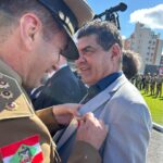 presidente da coopercocal recebe homenagem da policia militar de santa catarina honraria pm coopercocal 1 e1746486378302