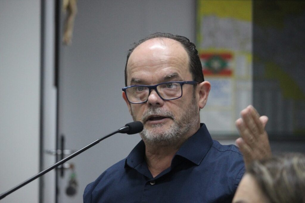 tribuna reforma administrativa domina debates na 15a sessao da camara de cocal do sul 15a ordinaria por ana paula nesi 10