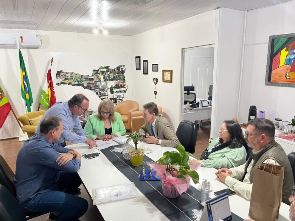 com sinal verde da fcee apae de cocal do sul segue em busca de apoio do estado reuniao ampliacao fcee divulgacao 2